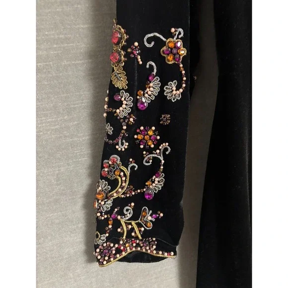 liv foster reese beaded floral-embroidered maxi dress White Maxi Dress with Embroidered Roses